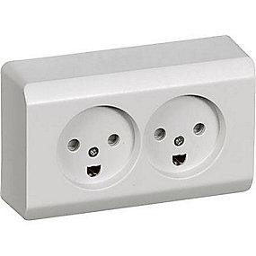 lysegr jord med dobbelt udvendig stikkontakt 66 opus lk